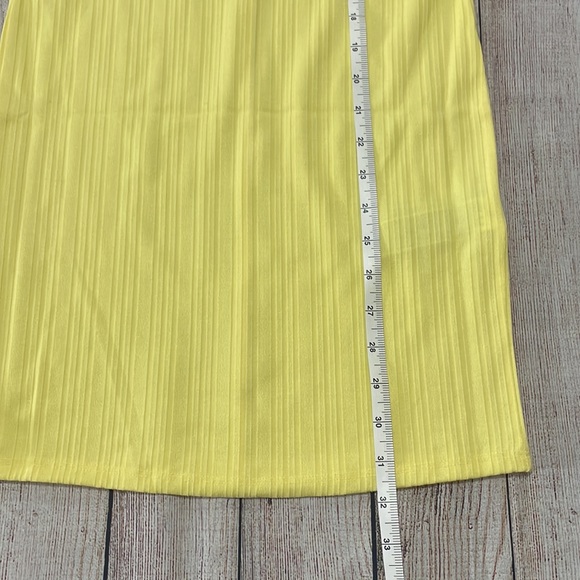 🌸 Clearance! 🌸 Yellow High Neck Body-con Mini Dress Size S - Picture 8 of 10
